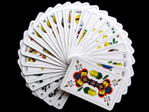 ¿QUE CARTAS DEBO JUGAR?